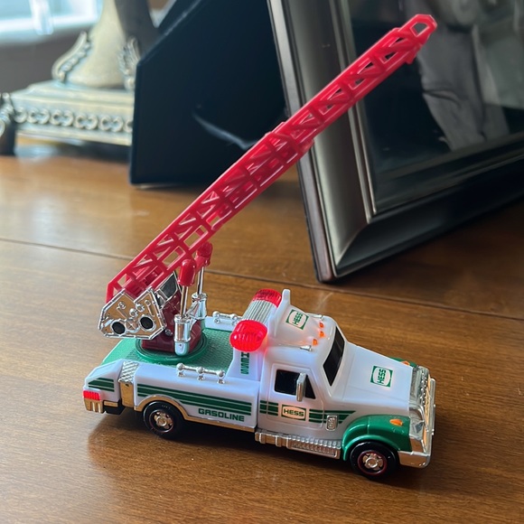 HESS Truck - Picture 12 of 14